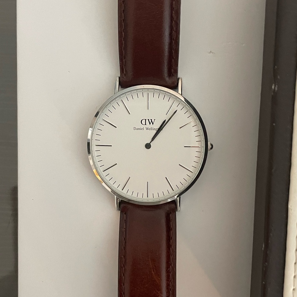 Daniel Wellington Classic St. Andrew’s Men’s Watch Silver, extra straps included